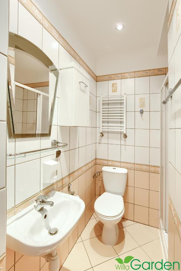 Willa Garden pokoje i apartament Ustronie Morskie Exteriör bild